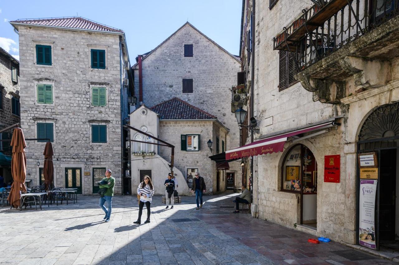 Apartmani Art Karampana Kotor Exterior foto