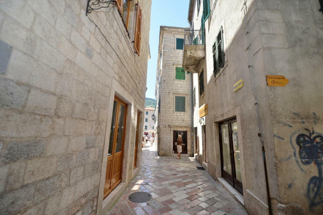 Apartmani Art Karampana Kotor Exterior foto